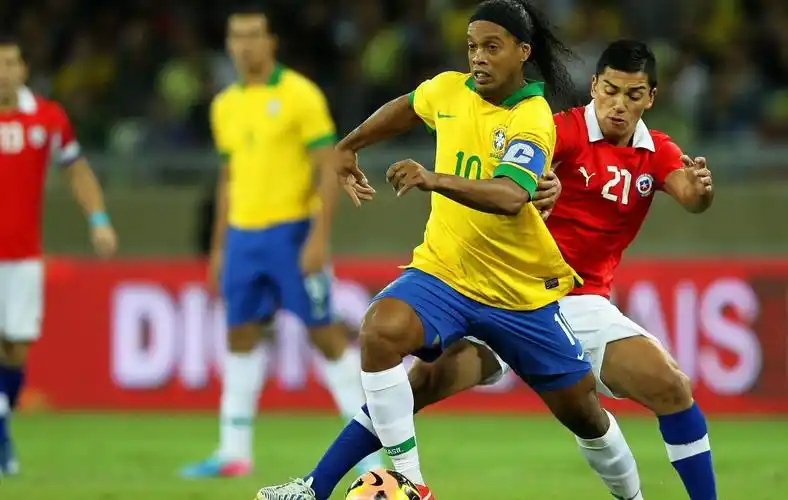 费及球员待 费及球员待