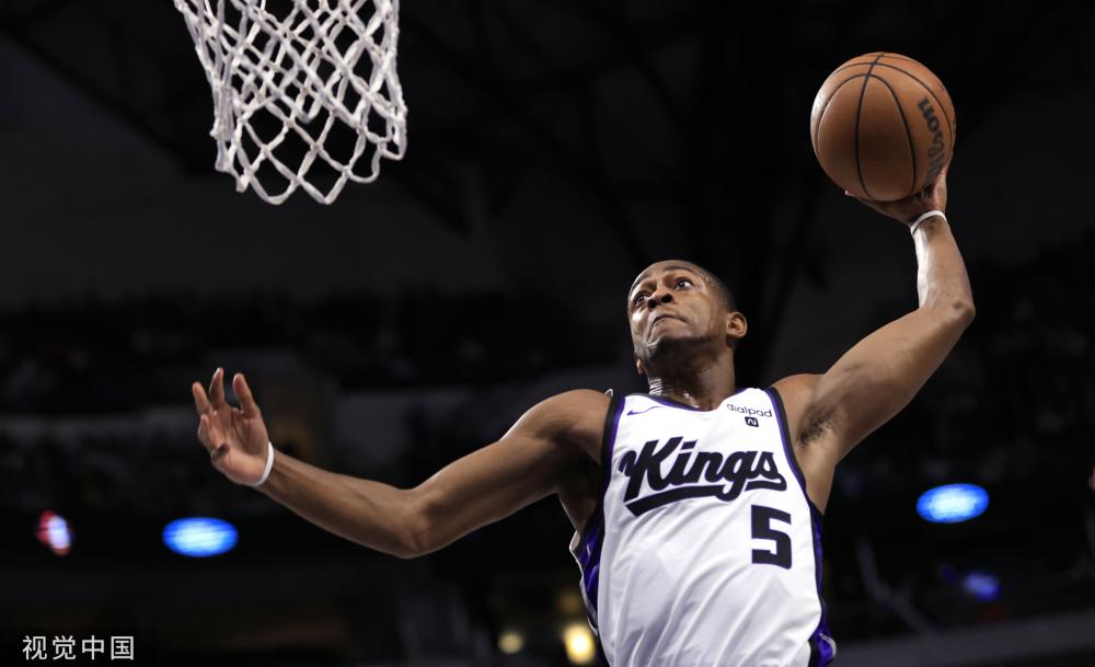 的引导下 的引导下