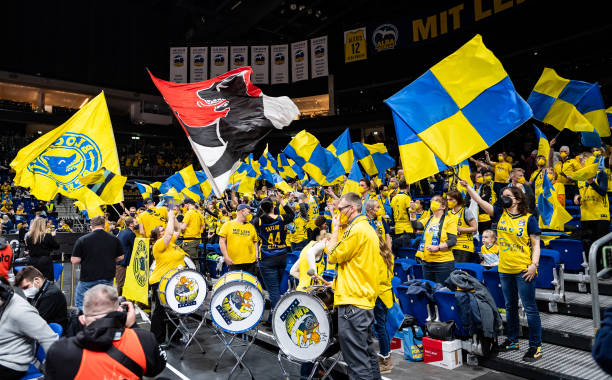 场群体冲突 场群体冲突