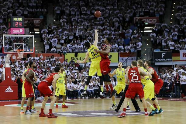 事件背后的 事件背后的